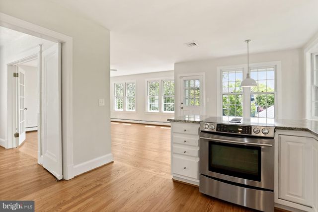 $1,175,000 | 514 Woodland Terrace, Alexandria, VA 22302