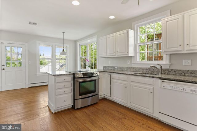 $1,175,000 | 514 Woodland Terrace, Alexandria, VA 22302