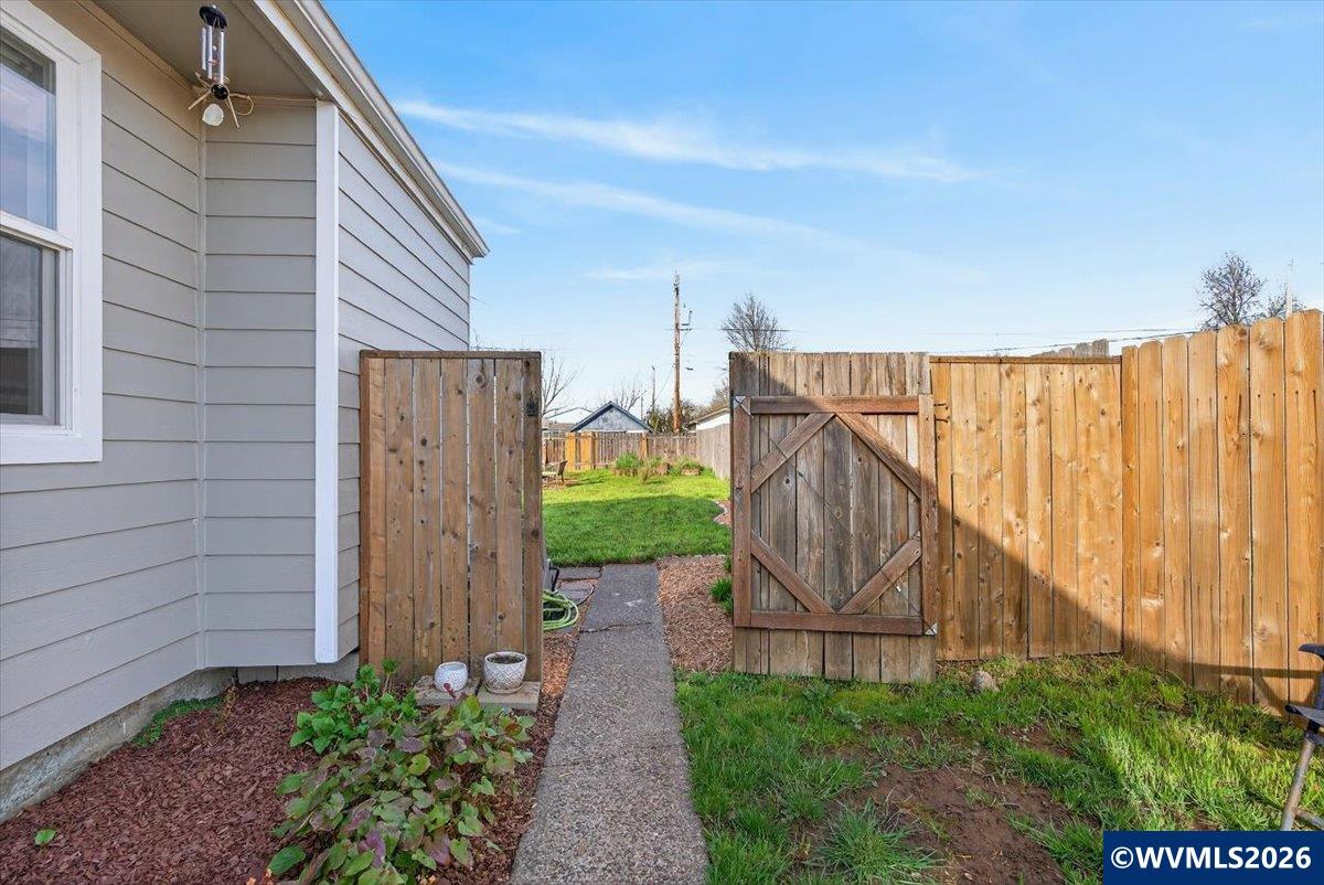 1530 Southwest Maple Street Albany, OR 97321 - Photo 29 of 40 Gallery Image 29