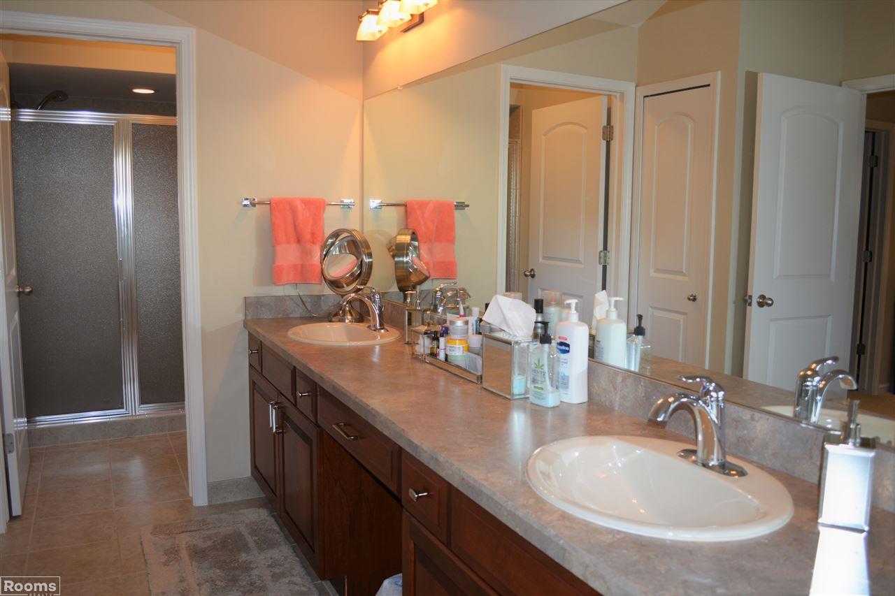 1195 Letica Drive Rochester, MI 48307 - Photo 29 of 48 31349329-31.JPG