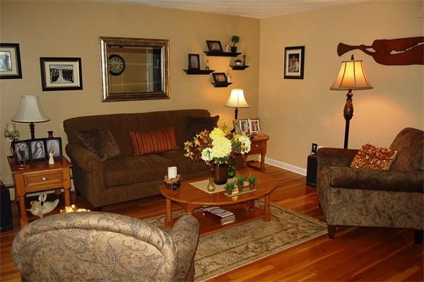 145 Star Avenue Woonsocket, RI 02895 - Photo 8 of 20 a living room with furniture and wooden floor