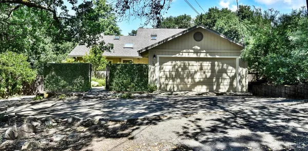 $1,188,000 | 285 East Agua Caliente Road, Sonoma, CA 95476
