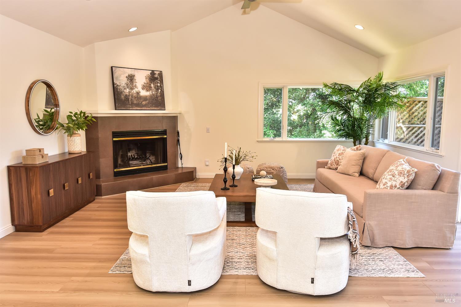 285 East Agua Caliente Road Sonoma, CA 95476 - Photo 7 of 33
