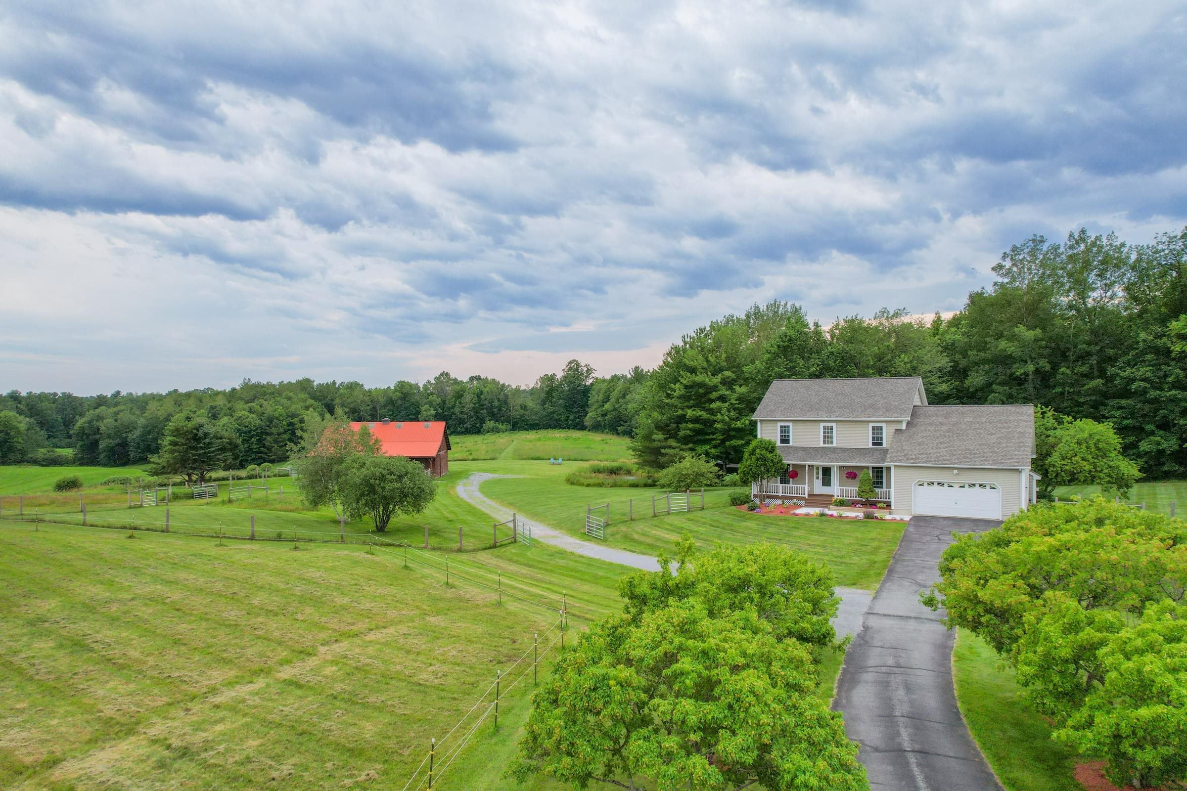 372 Lake Road Milton, VT 05468 - Photo 1 of 37
