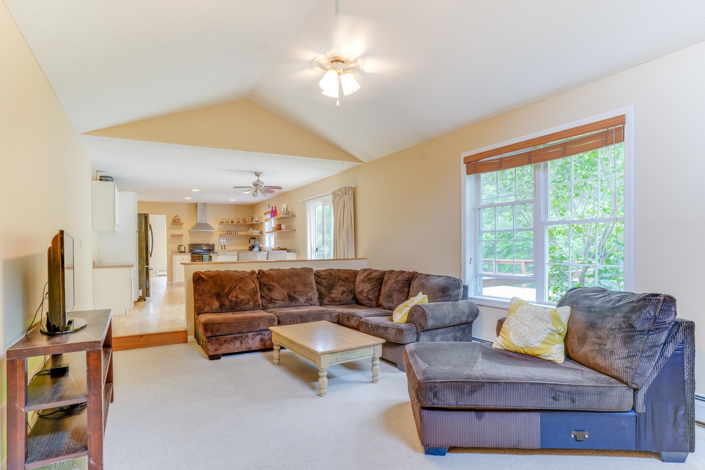 372 Lake Road Milton, VT 05468 - Photo 12 of 37