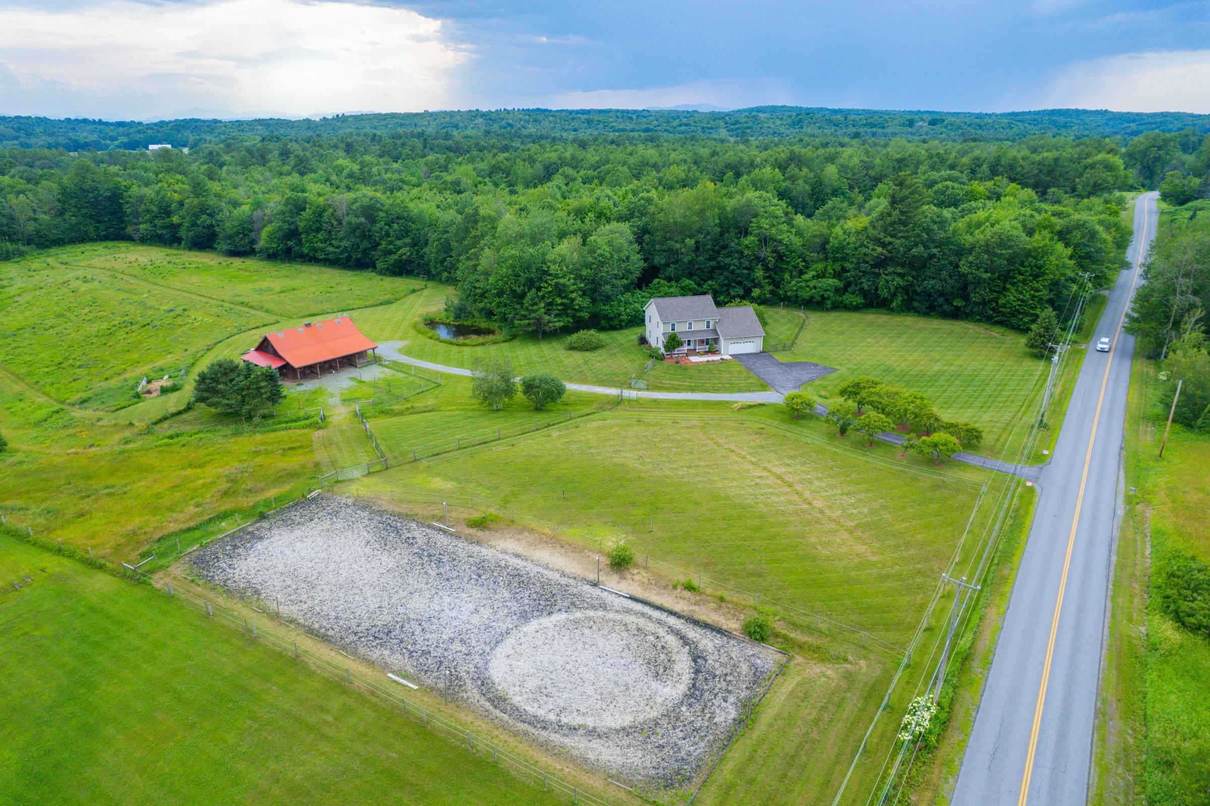 372 Lake Road Milton, VT 05468 - Photo 2 of 37