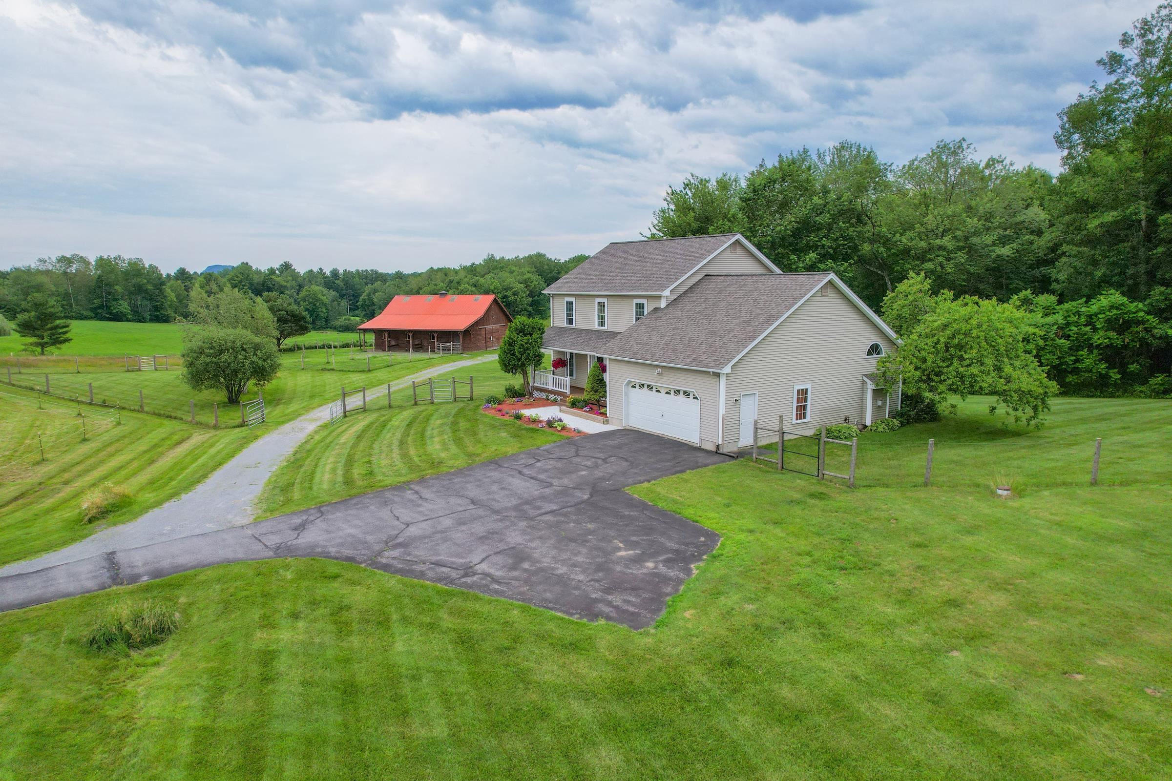 372 Lake Road Milton, VT 05468 - Photo 5 of 37