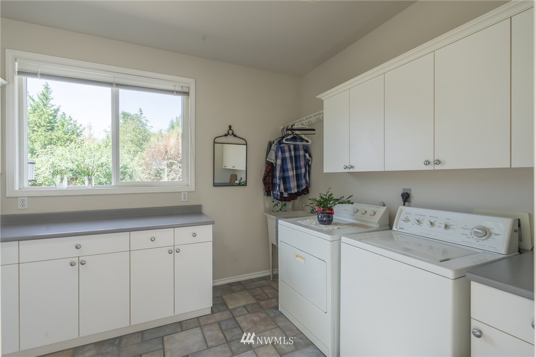 613 East Axton Road Bellingham, WA 98226 - Photo 11 of 24