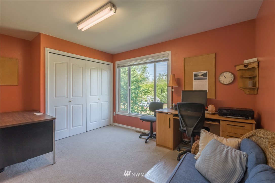 613 East Axton Road Bellingham, WA 98226 - Photo 13 of 24