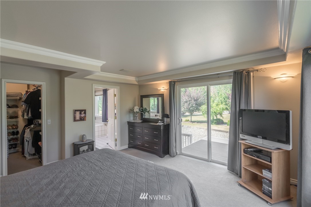 613 East Axton Road Bellingham, WA 98226 - Photo 16 of 24