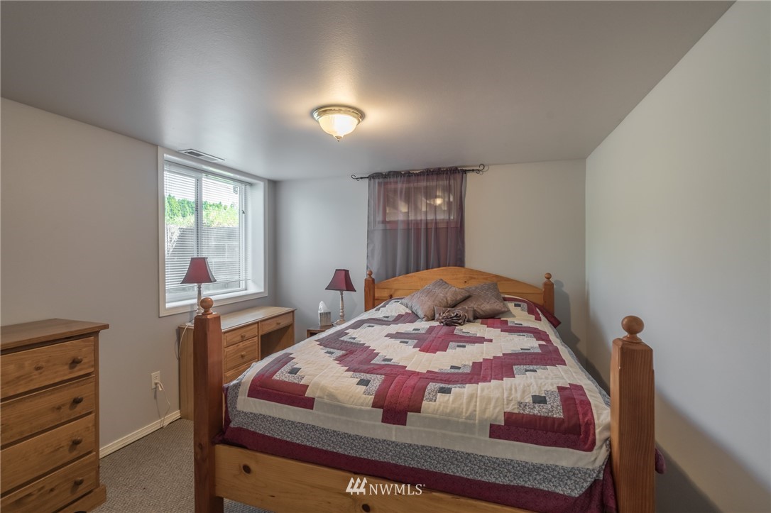 613 East Axton Road Bellingham, WA 98226 - Photo 20 of 24