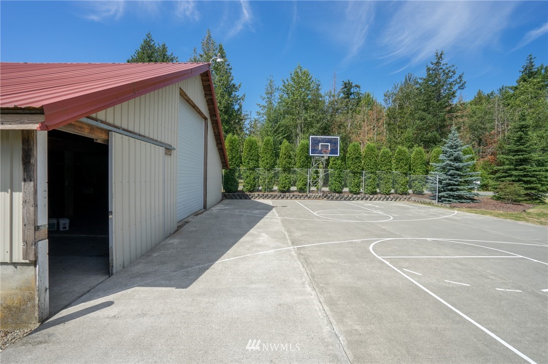 613 East Axton Road Bellingham, WA 98226 - Photo 3 of 24
