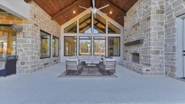 $2,470,000 | 10102 Woodlane Boulevard, Magnolia, TX 77354