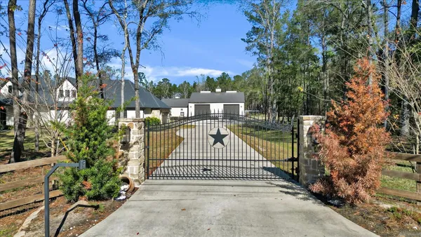 $2,470,000 | 10102 Woodlane Boulevard, Magnolia, TX 77354