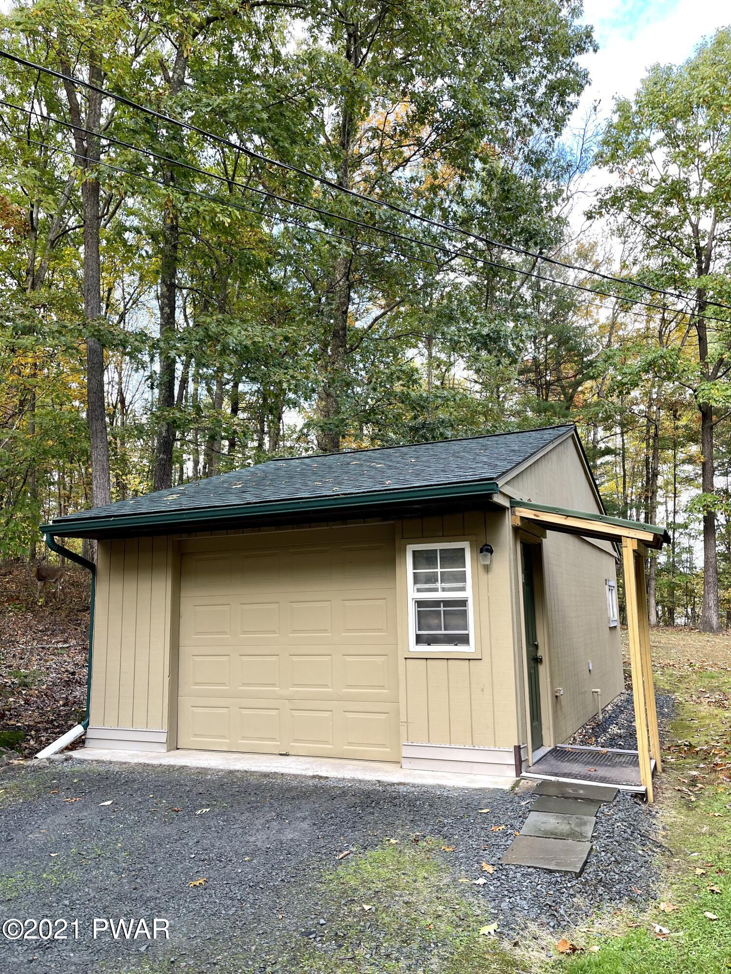 124 Butch's Road Hawley, PA 18428 - Photo 11 of 55 F309F21E-0232-4C93-A6E8-C05E728B7B1B