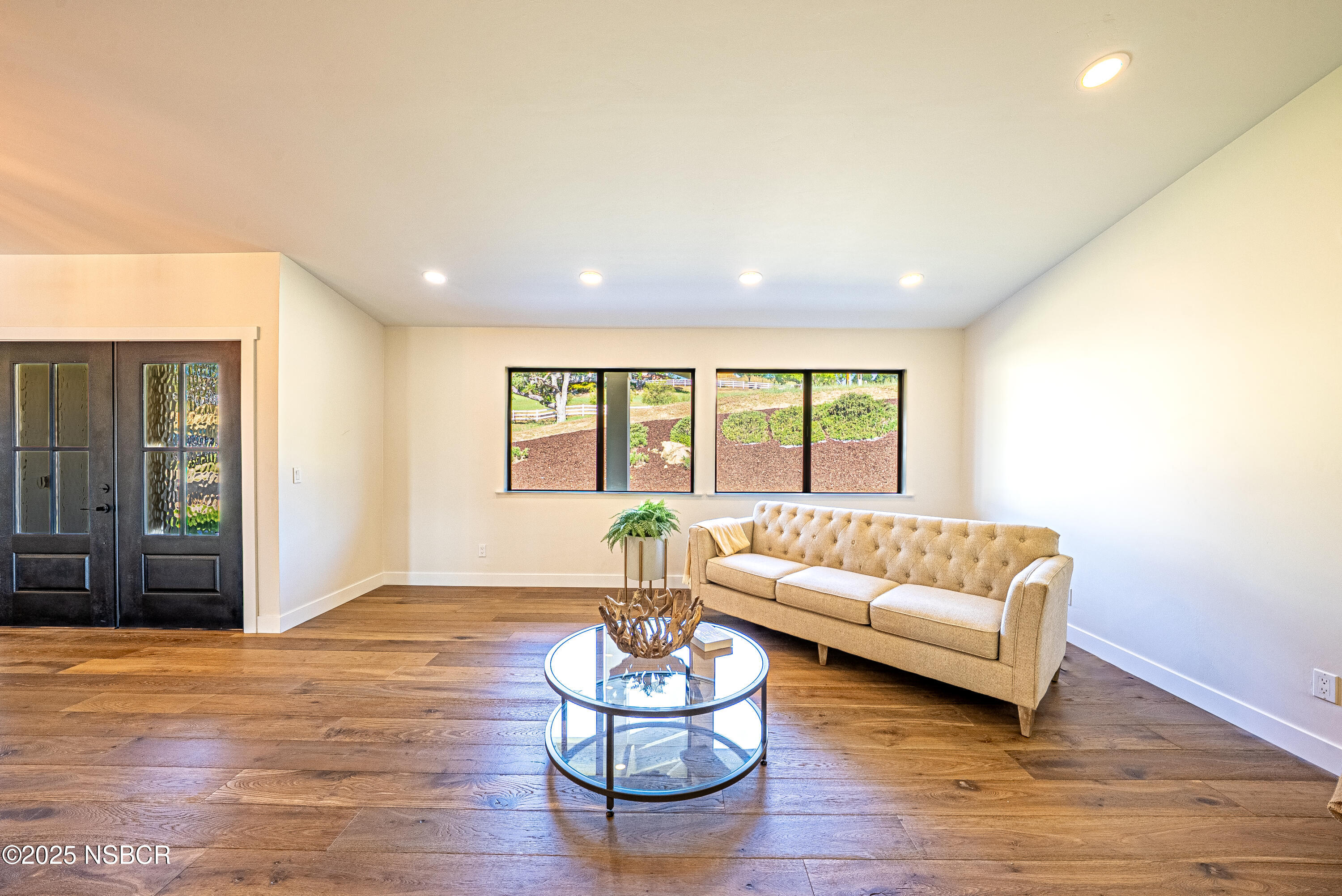 10095 San Marcos Road Atascadero, CA 93422 - Photo 20 of 58 a living room with furniture window and wooden floor