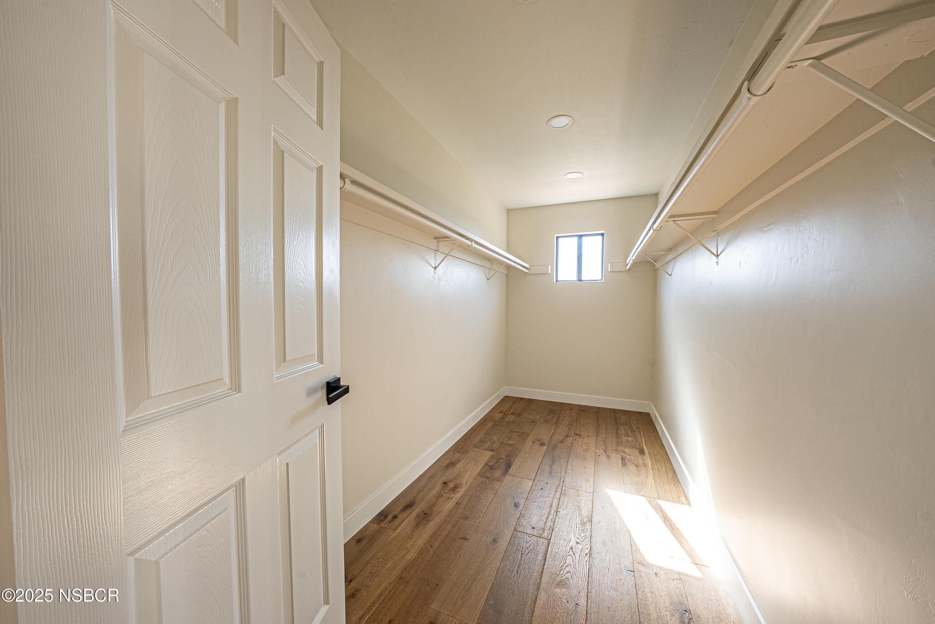 10095 San Marcos Road Atascadero, CA 93422 - Photo 40 of 58 a view of hallway with wooden floor