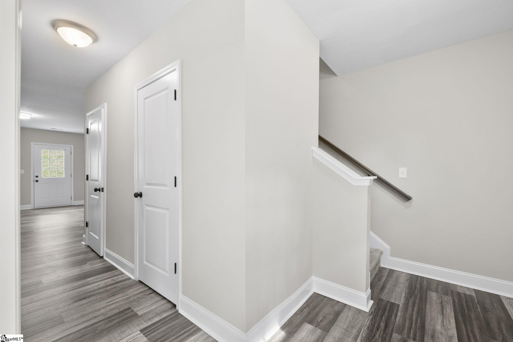 624 Tanner Road Taylors, SC 29687 - Photo 3 of 29 Gallery Image 3