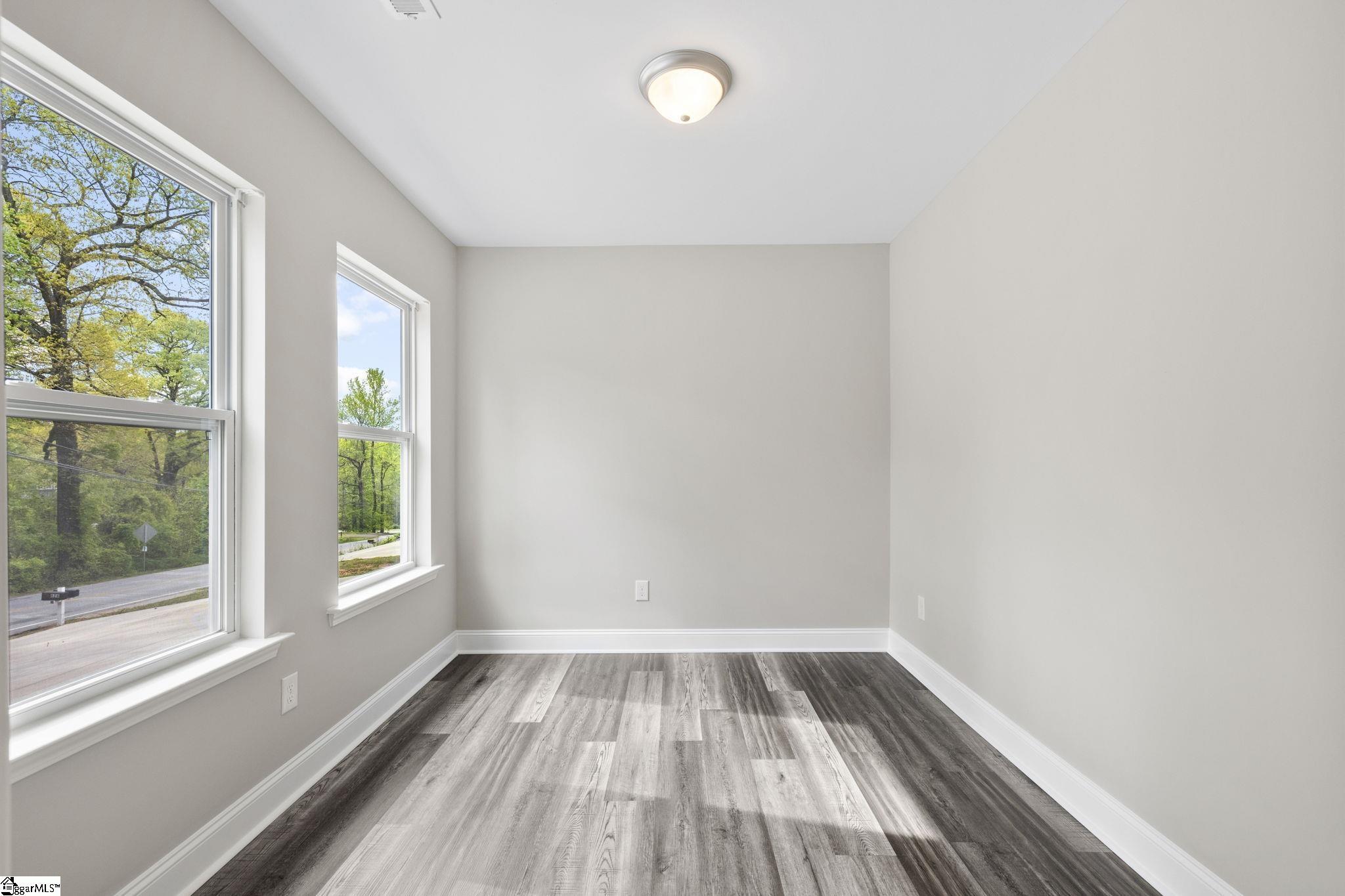 624 Tanner Road Taylors, SC 29687 - Photo 4 of 29 Gallery Image 4