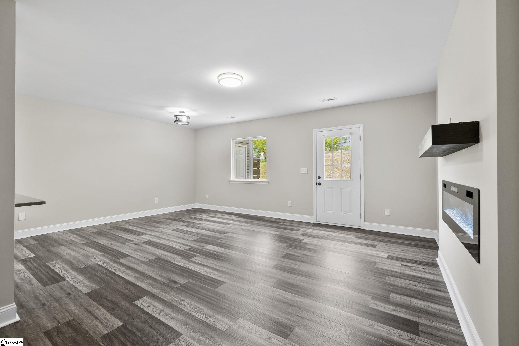 624 Tanner Road Taylors, SC 29687 - Photo 6 of 29 Gallery Image 6