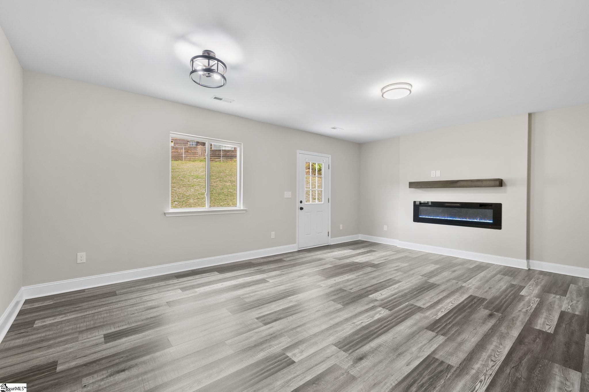 624 Tanner Road Taylors, SC 29687 - Photo 9 of 29 Gallery Image 9
