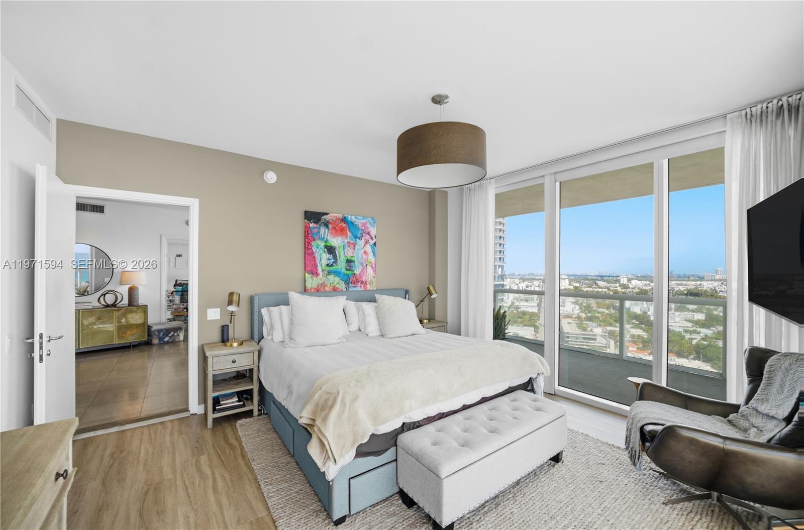 450 Alton Road, Unit 2710 Miami Beach, FL 33139 - Photo 11 of 36