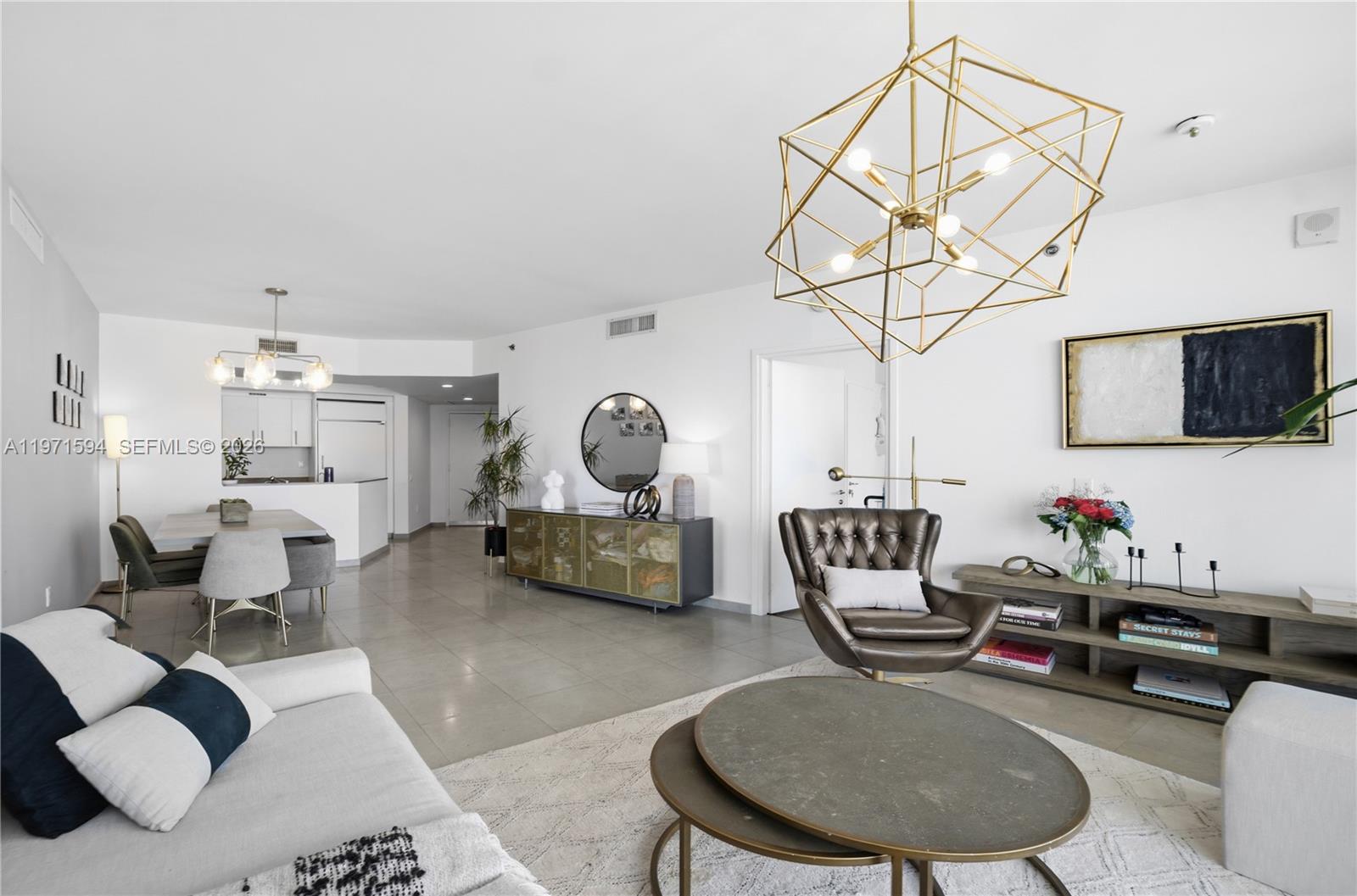 450 Alton Road, Unit 2710 Miami Beach, FL 33139 - Photo 17 of 36