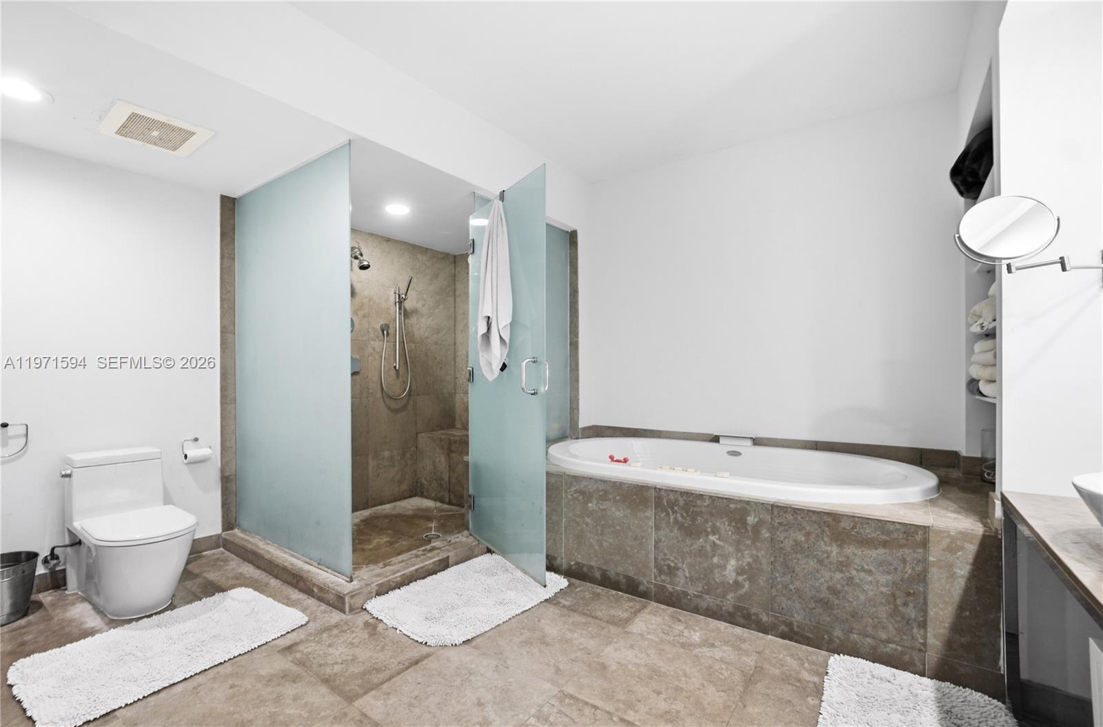 450 Alton Road, Unit 2710 Miami Beach, FL 33139 - Photo 24 of 36