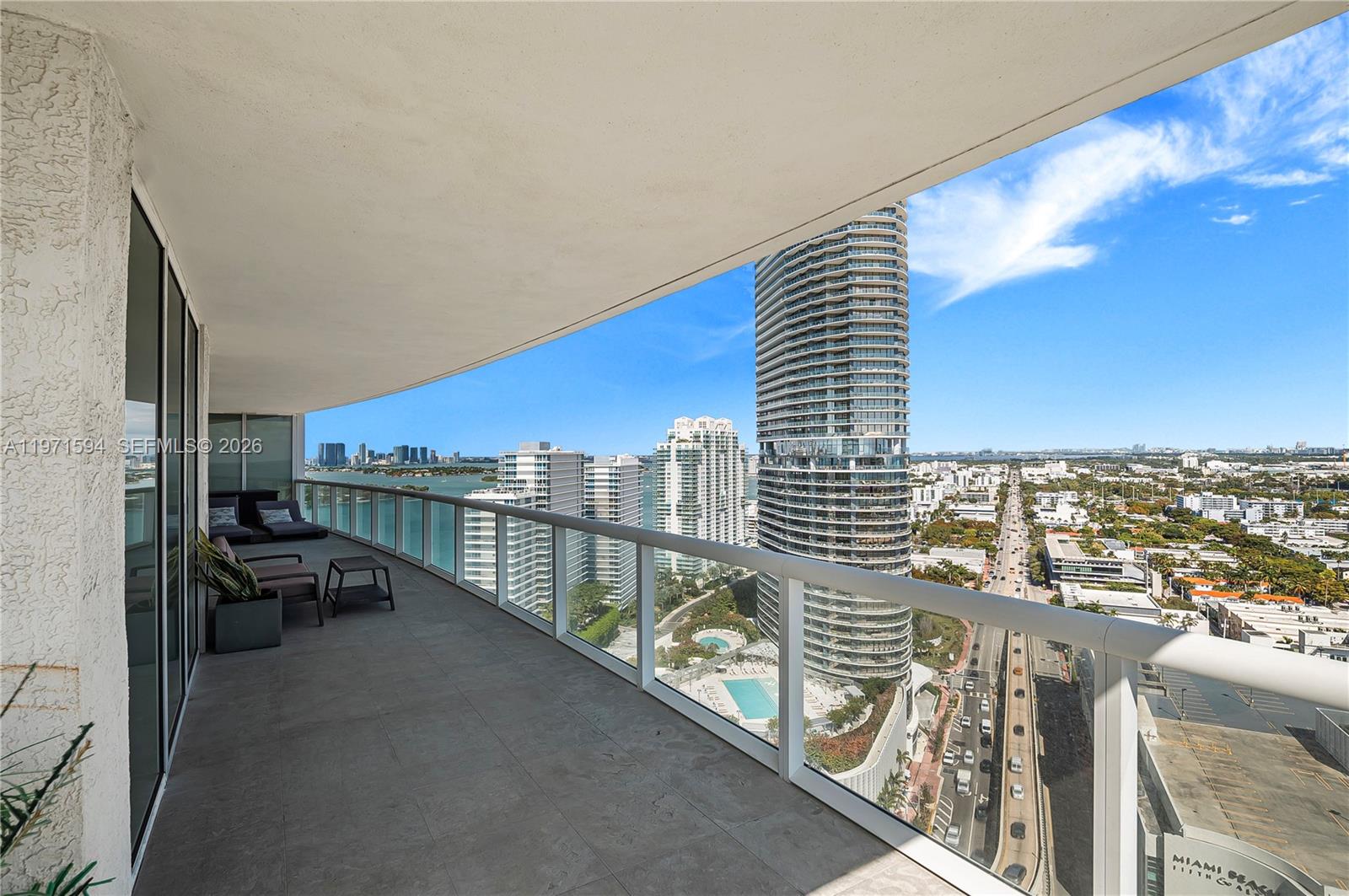 450 Alton Road, Unit 2710 Miami Beach, FL 33139 - Photo 4 of 36