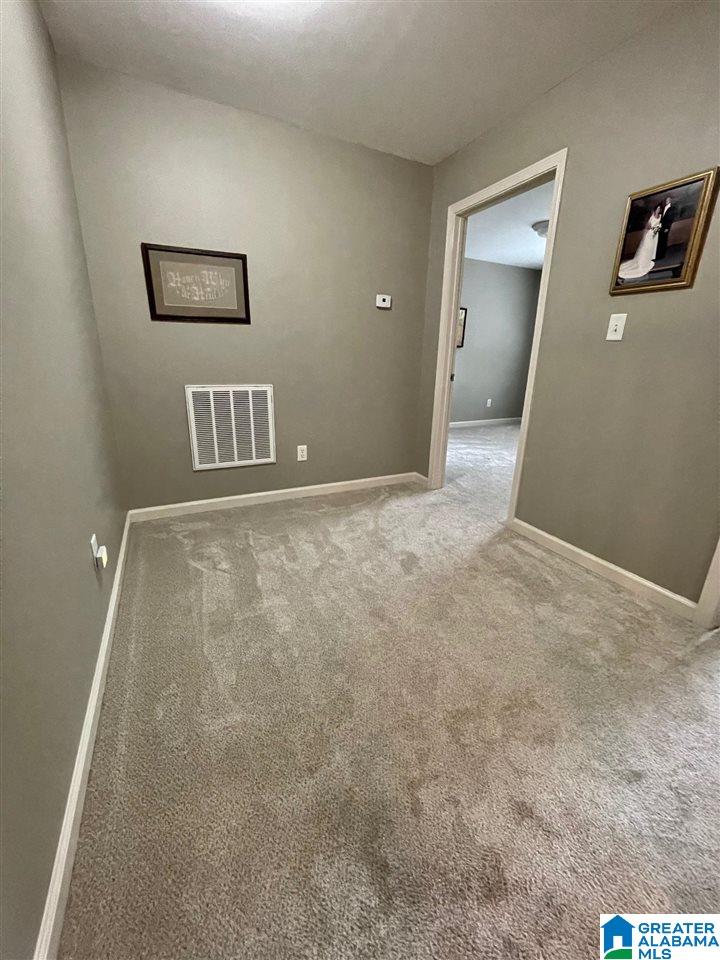 1046 Crest Road Leeds, AL 35094 - Photo 21 of 36