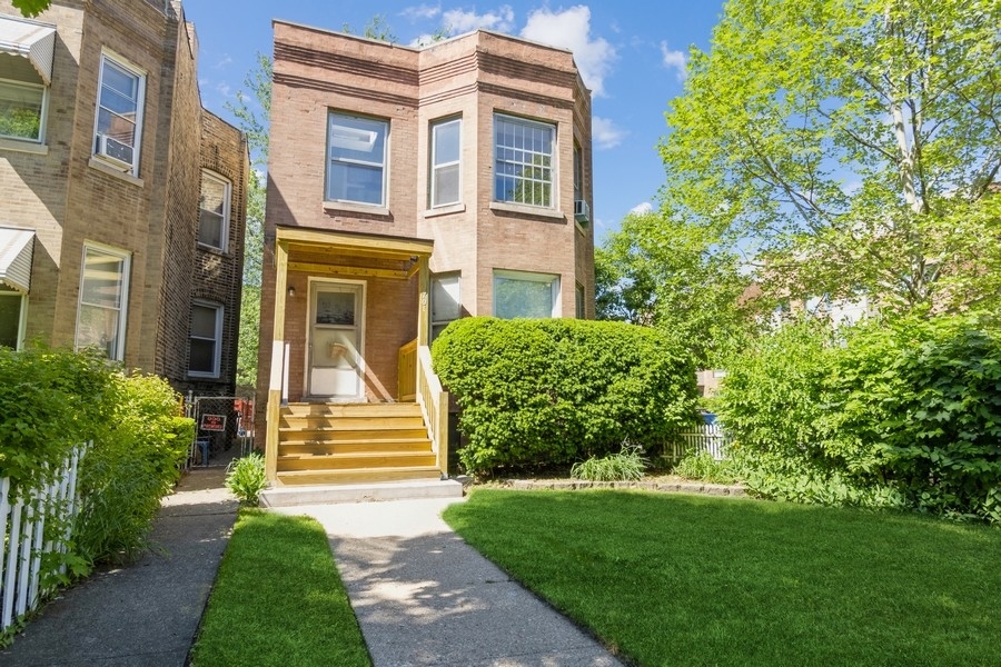 701 Reba Place, Evanston, IL 60202 Compass