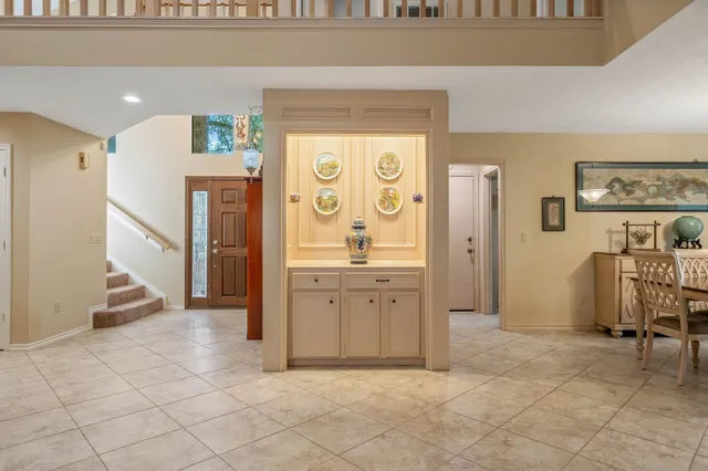 $669,000 | 2 Crescent Falls Court, The Woodlands, TX 77381