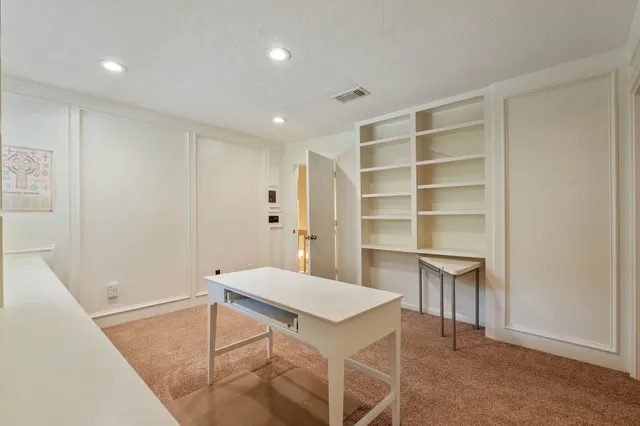 $669,000 | 2 Crescent Falls Court, The Woodlands, TX 77381