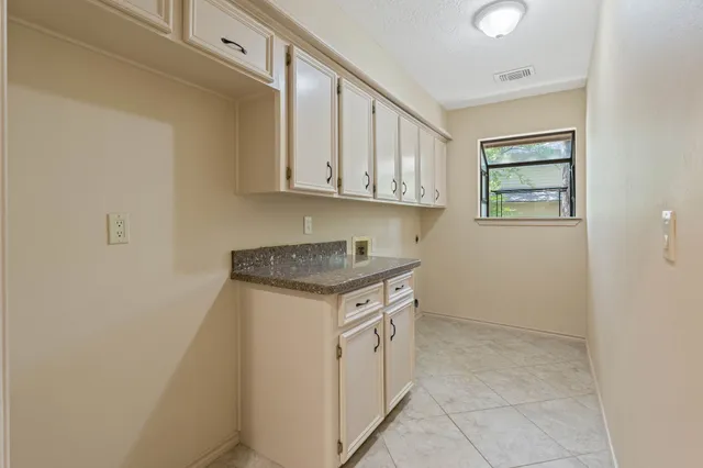 $669,000 | 2 Crescent Falls Court, The Woodlands, TX 77381