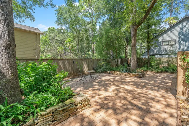 $669,000 | 2 Crescent Falls Court, The Woodlands, TX 77381