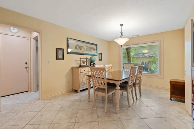 $669,000 | 2 Crescent Falls Court, The Woodlands, TX 77381