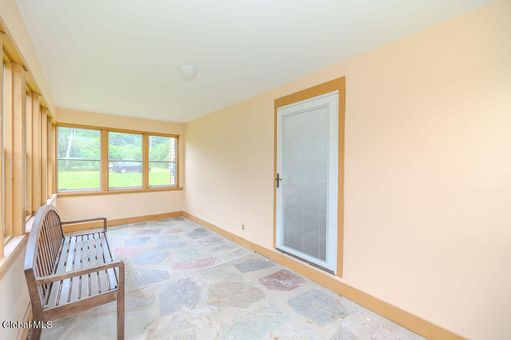 859 Putnam Road Rotterdam, NY 12306 - Photo 49 of 90 0S4A6912
