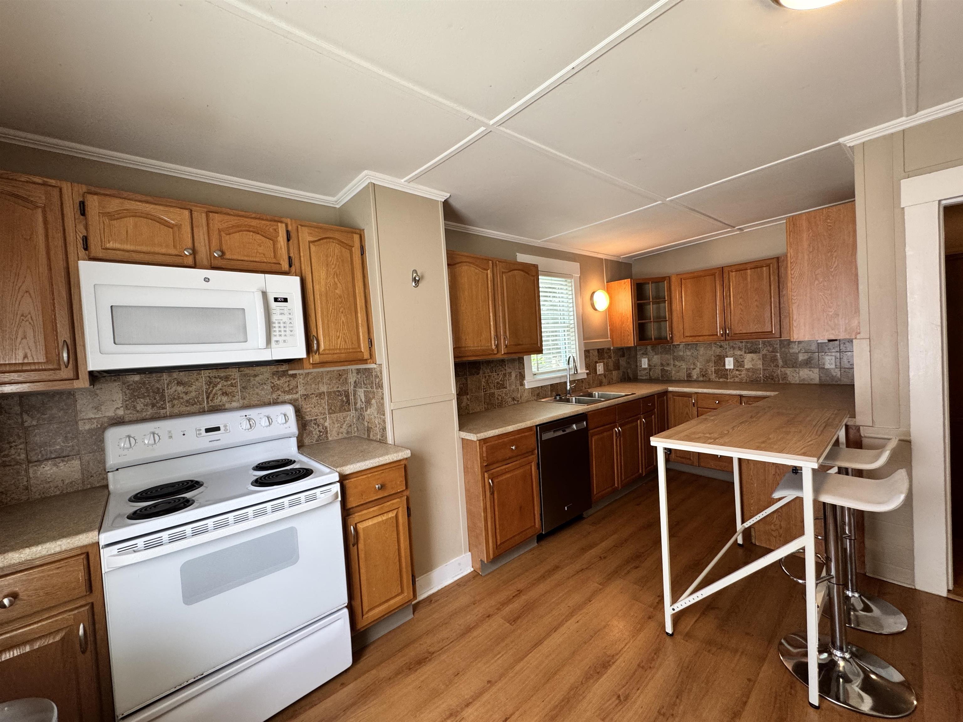 90 Centre Street Concord, NH 03301 - Photo 6 of 33