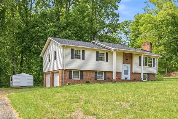 $250,000 | 104 Wendover Drive, Pinnacle, NC 27043