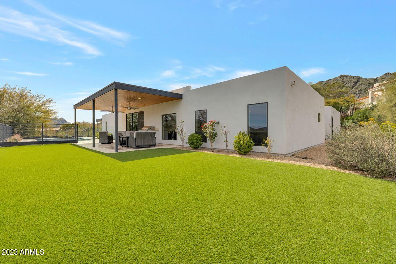 2302 East Mountain View Road Phoenix, AZ 85028 - Photo 44 of 58 Play Yard