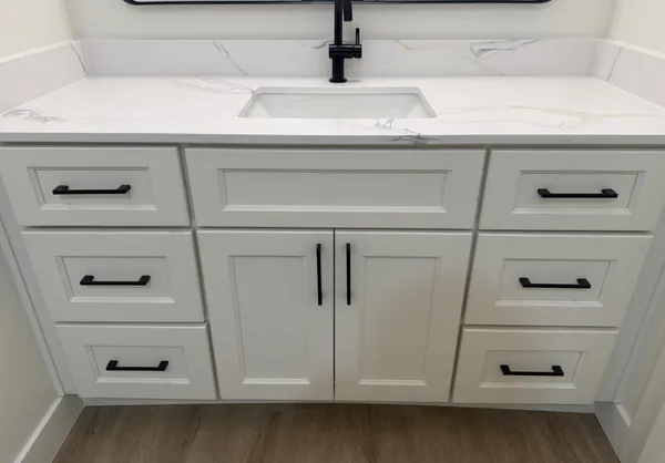 $179,500 | 6025 Dias Avenue, Unit 215, Sacramento, CA 95824
