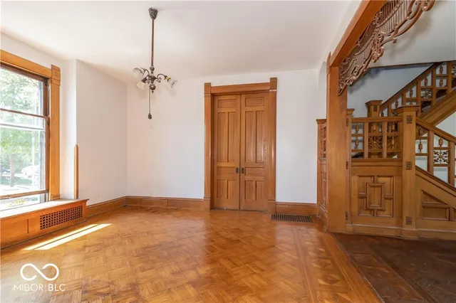 $1,800 | 404 North State Street, Greenfield, IN 46140