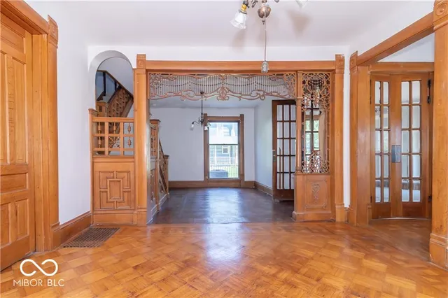 $1,800 | 404 North State Street, Greenfield, IN 46140