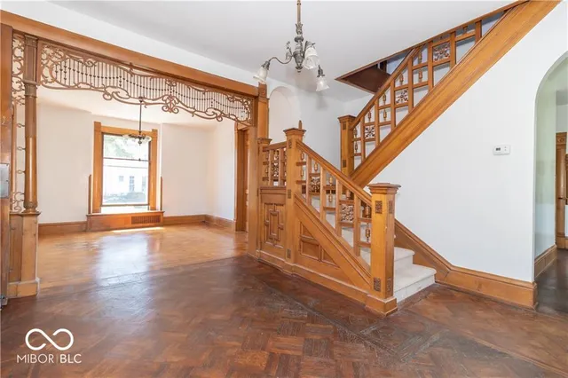 $1,800 | 404 North State Street, Greenfield, IN 46140