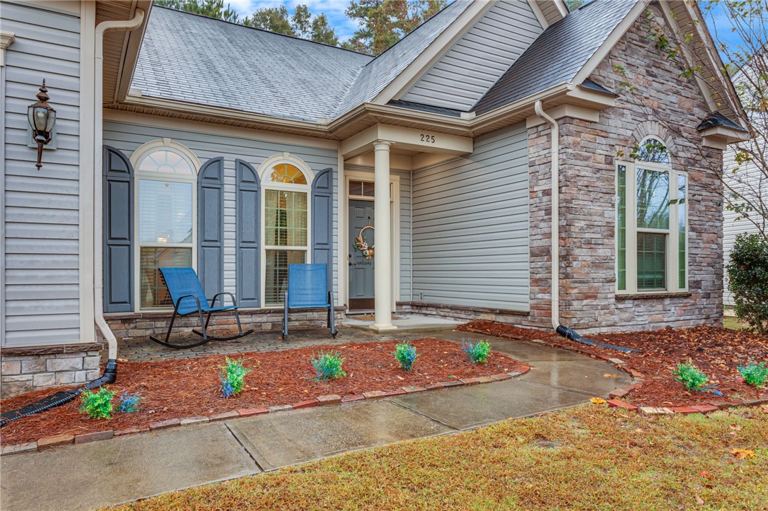225 Creekside Way Easley, SC 29642 - Photo 2 of 35