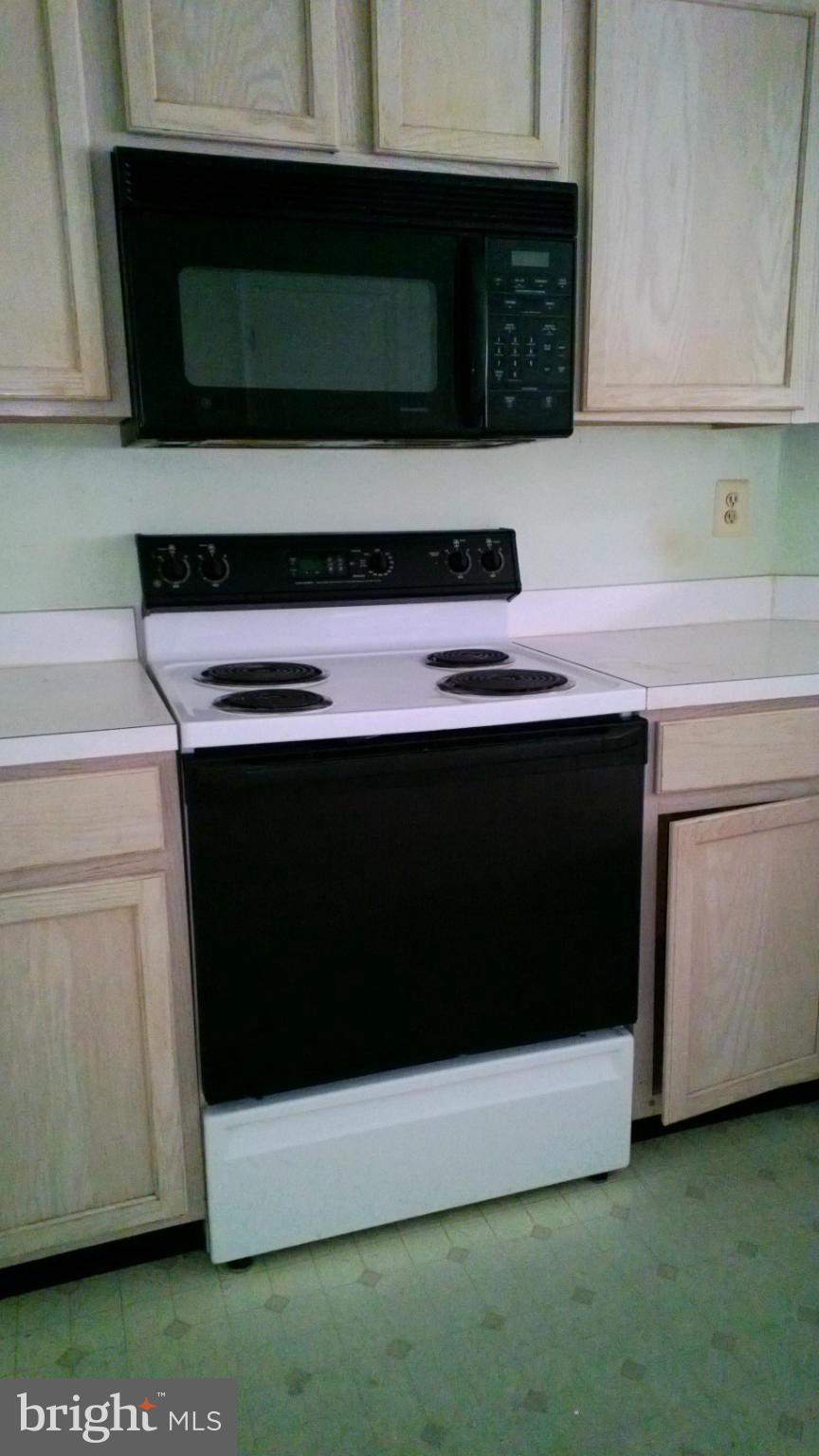 7203 Bogley Road, Unit 203 Baltimore, MD 21244 - Photo 3 of 7 Kitchen