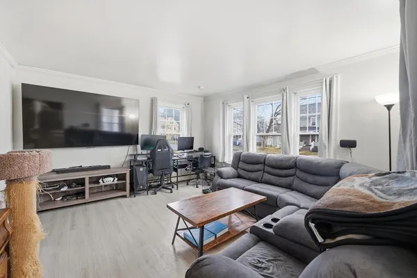 $249,000 | 18 East Cleveland Street, Greenfield, MA 01301