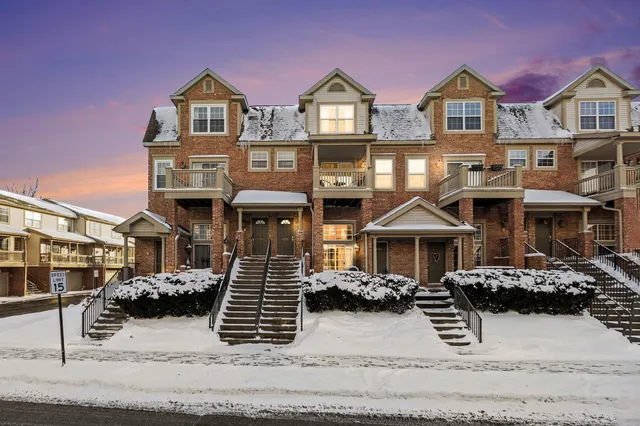 $349,900 | 2856 Barclay Way, Ann Arbor, MI 48105