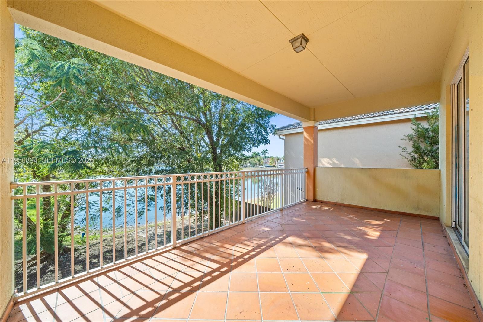 16062 Southwest 43rd Terrace Miami, FL 33185 - Photo 8 of 42