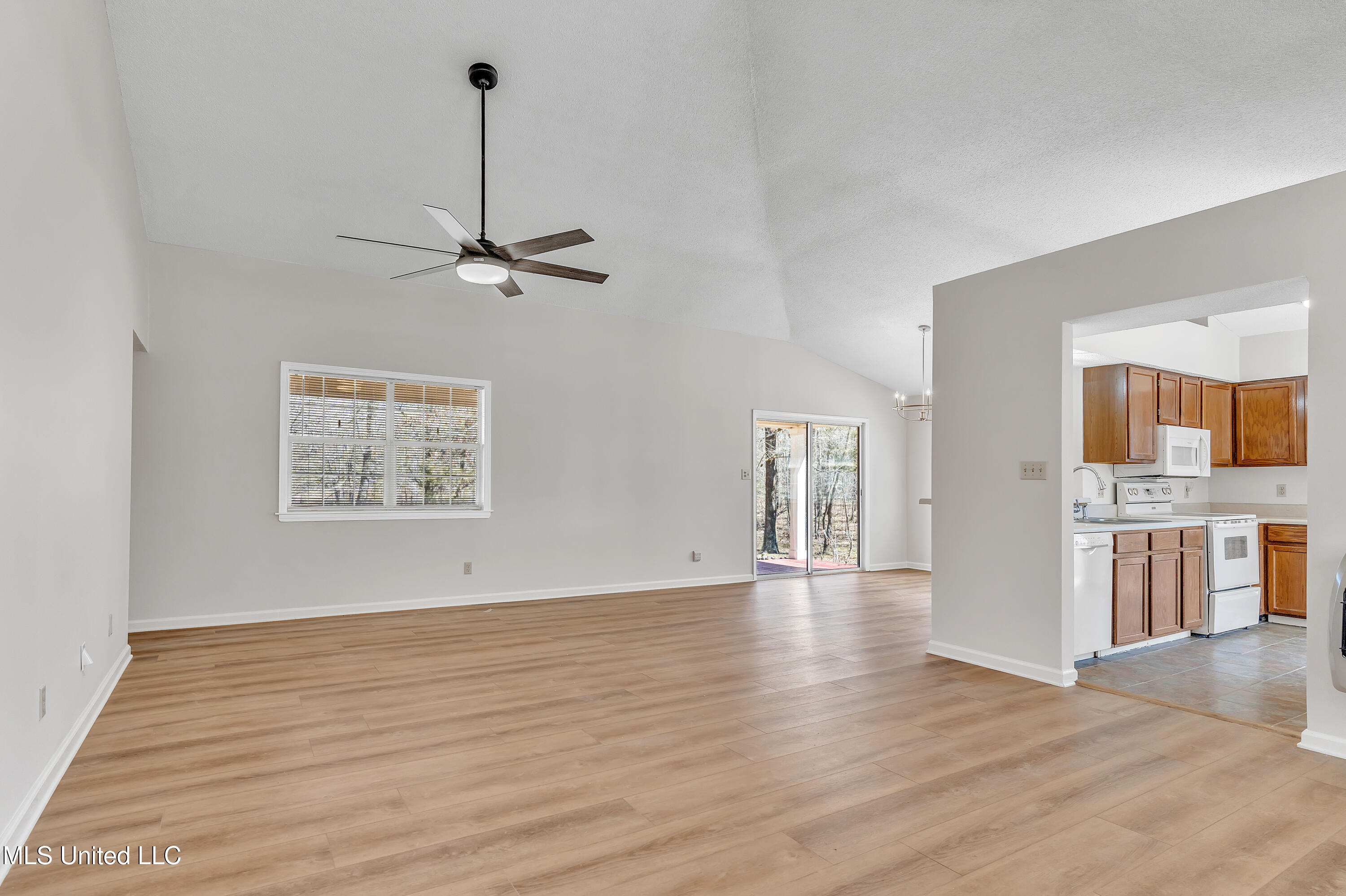 5735 Smith Grove Road Holly Springs, MS 38635 - Photo 4 of 27 D